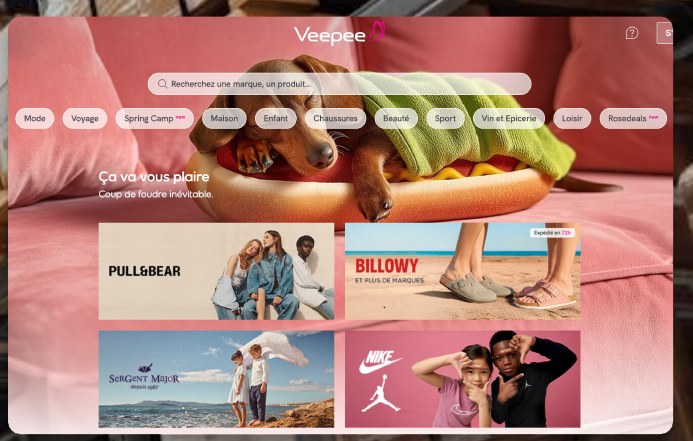 Page d'une plateforme de ventes privées présentant plusieurs opérations de marques ouvertes simultanément aux membres